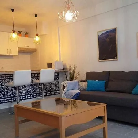Apartamento Con Terraza Y Piscina C *