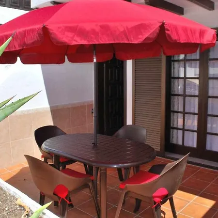 Apartamento Con Terraza Y Piscina C